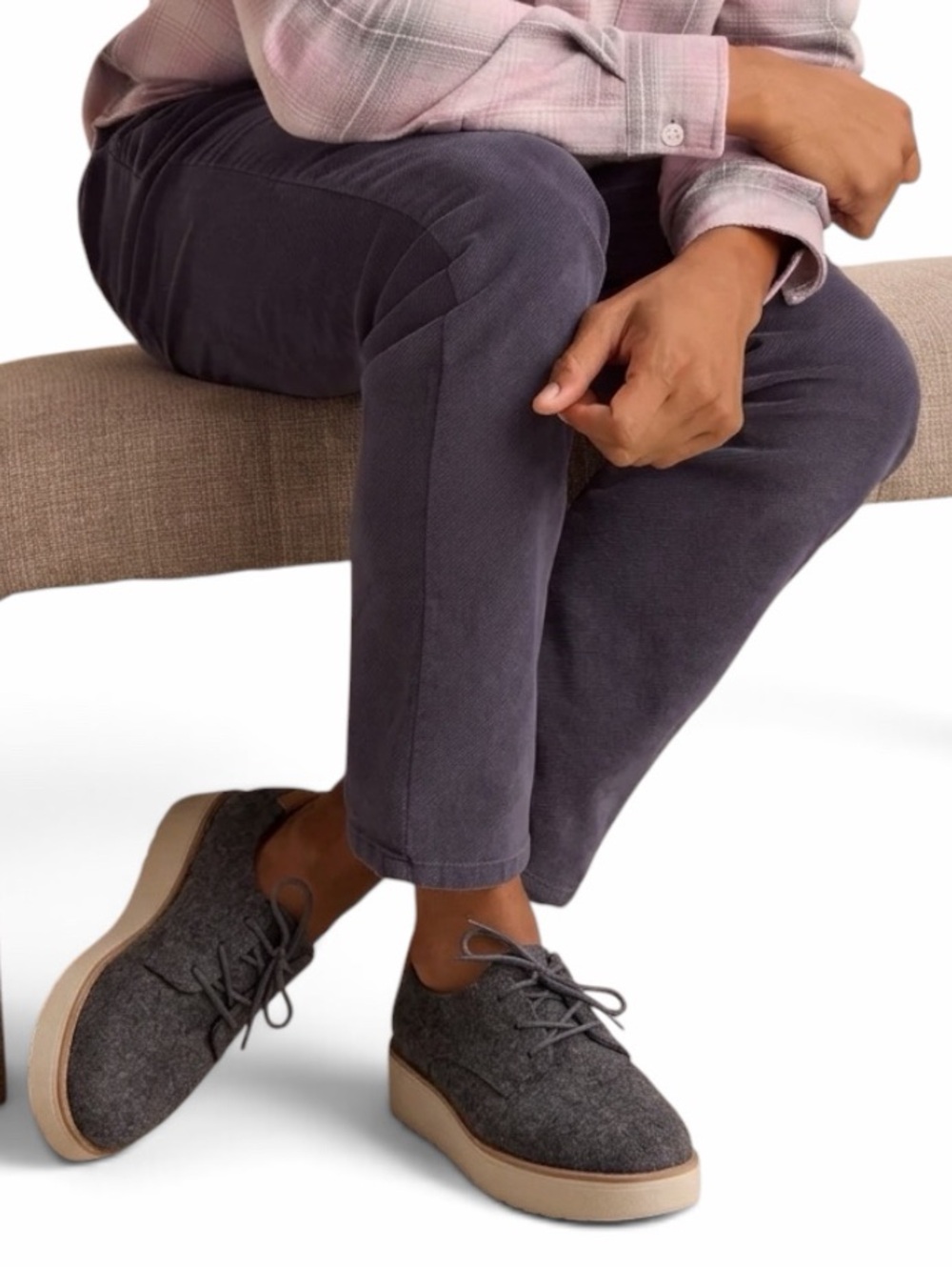 Dr. Scholl's Women's Gray Felt Lace-Up Flats with Tan Sole